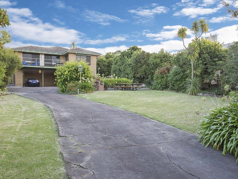 ROANJOKA DROMANA.... - Surfers Paradise Gold Coast 1