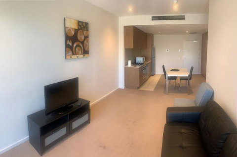 RNR Light Square - Surfers Paradise Gold Coast 6