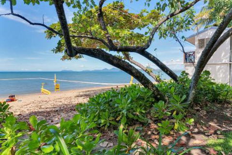 WINDFALL In PALM COVE - Surfers Paradise Gold Coast 6