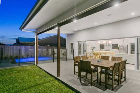 THE BEACH OASIS At 360 - Surfers Paradise Gold Coast 5