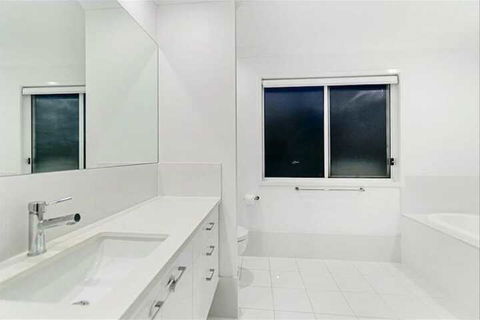 THE BEACH OASIS At 360 - Surfers Paradise Gold Coast 1