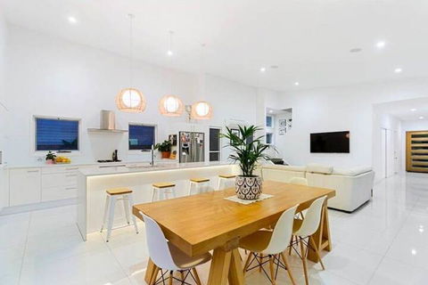 THE BEACH OASIS At 360 - Surfers Paradise Gold Coast 3