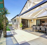 Sandy Bottom Pet Friendly 3 Min Walk to Beach - Surfers Paradise Gold Coast