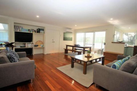 MAGIC BEACH HOUSE PET FRIENDLY - Surfers Paradise Gold Coast 6