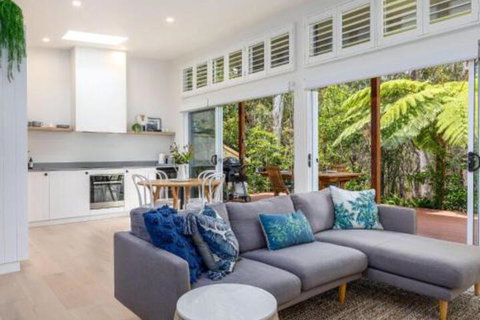 Studio By The Bay :: Jervis Bay Rentals - Surfers Paradise Gold Coast 0