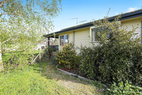 Yarragon 4 Bedroom House In Gippsland - Surfers Paradise Gold Coast 1