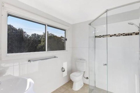 Luxurious Lake Front Long Jetty - Surfers Paradise Gold Coast 2