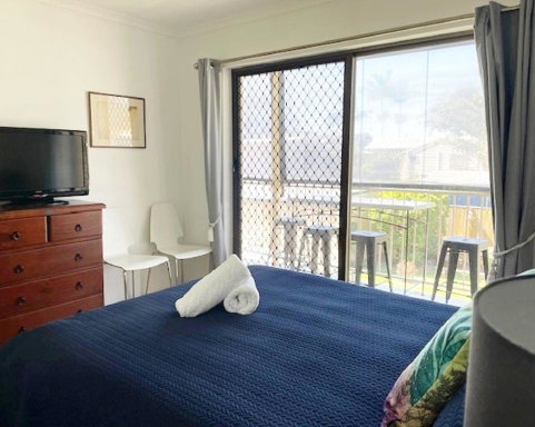 Bird Song - Surfers Paradise Gold Coast 3