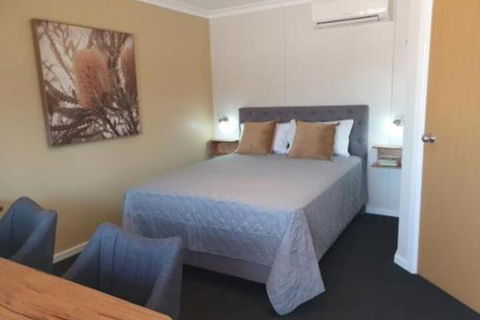 Cornwall House Accommodation - Surfers Paradise Gold Coast 0