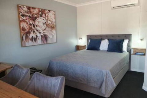 Cornwall House Accommodation - Surfers Paradise Gold Coast 3