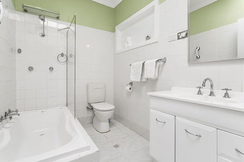 Morna Point Road 86a Nells Cottage - Surfers Paradise Gold Coast 7