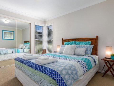 Akarana Beach House :: Jervis Bay Rentals - Surfers Paradise Gold Coast 6