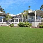 Akarana Beach House :: Jervis Bay Rentals - Surfers Paradise Gold Coast 0