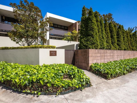 Piana Apartment Two :: Jervis Bay Rentals - Surfers Paradise Gold Coast 6