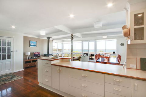 Metung Lake House - Surfers Paradise Gold Coast 5