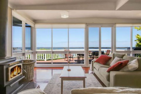 Metung Lake House - Surfers Paradise Gold Coast 0