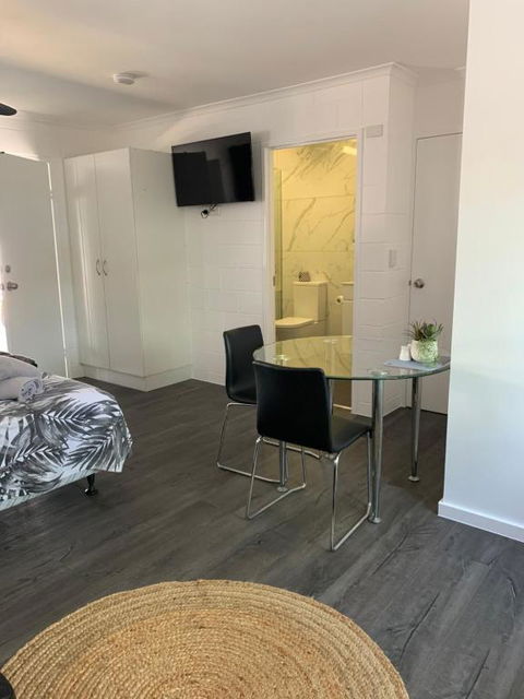Motel On Mitchell - Surfers Paradise Gold Coast 3