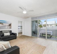 WAVES on MAIN 4 / 1 MAIN STREET - Surfers Paradise Gold Coast