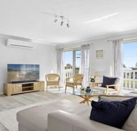 Culburra Beach Retreat close to two beaches - Surfers Paradise Gold Coast