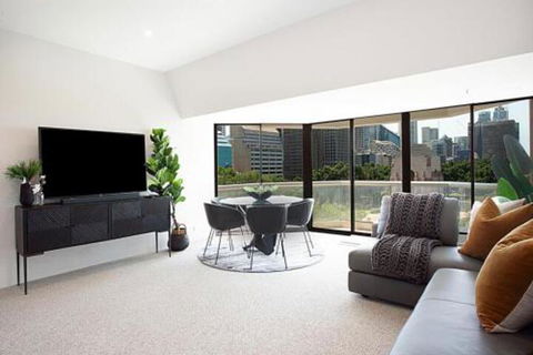 THE HYDEAWAY LUXE HYDE PARK CITY APARTMENT Hosted By LAbode Accommodation - Surfers Paradise Gold Coast 7