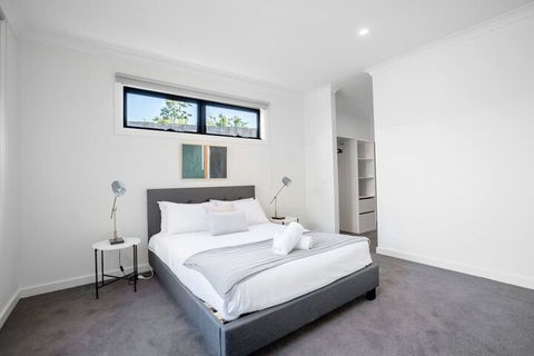 WoW Factor!luxe 4BR Townhouse@glen Waverley - Surfers Paradise Gold Coast 3