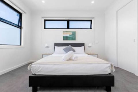 WoW Factor!luxe 4BR Townhouse@glen Waverley - Surfers Paradise Gold Coast 0