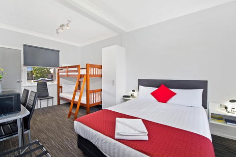 The Wauchope Motel - Surfers Paradise Gold Coast 3