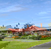 Magnificent Cotillion by Your Innkeeper - Surfers Paradise Gold Coast