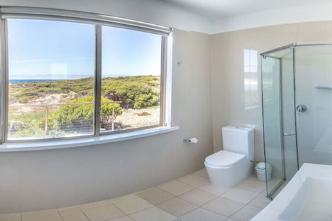 Hanson Bay Wildlife Sanctuary And Cabins - Surfers Paradise Gold Coast 6