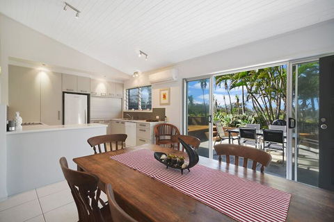 Nobs -1/44 Peregian Esplanade - Surfers Paradise Gold Coast 2