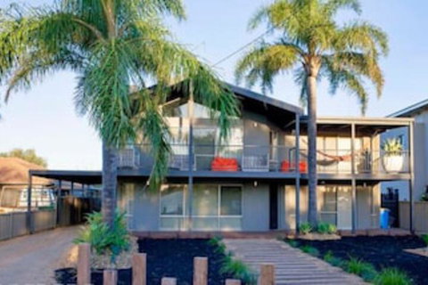 Paradise Waters - Yarrawonga - Surfers Paradise Gold Coast 0
