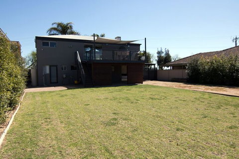 Paradise Waters - Yarrawonga - Surfers Paradise Gold Coast 1