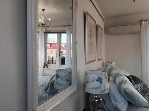 Assemblage Boutique Art Bed & Breakfast - Surfers Paradise Gold Coast 4