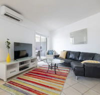 Peaceful 1 Bedroom Apartment With Parking - Surfers Paradise Gold Coast