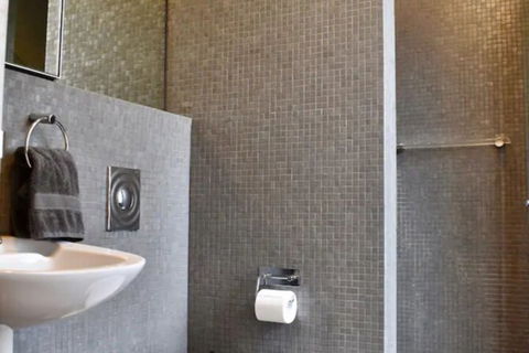 New York Loft Style Flat In Surry Hills - Surfers Paradise Gold Coast 1