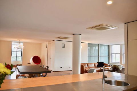 New York Loft Style Flat In Surry Hills - Surfers Paradise Gold Coast 6