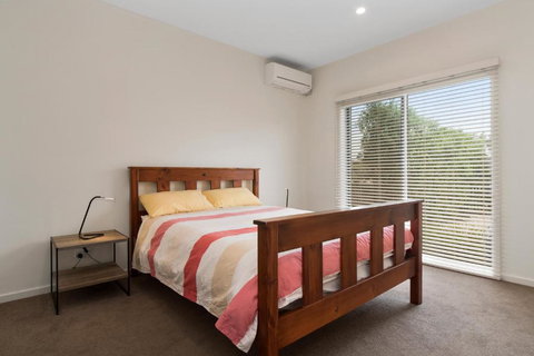 Cootamundra - Surfers Paradise Gold Coast 3