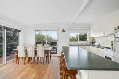 THE BEACH HIVE PET FRIENDLY (OUTSIDE ONLY) INLET SIDE - Surfers Paradise Gold Coast 4