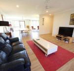 Barefoot Bungalow at Hat Head - Surfers Paradise Gold Coast