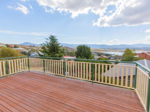 Kestrels Rest 1 / 116 Gippsland Street - Surfers Paradise Gold Coast 6