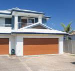 Relax at Pacific 1 / 26 Pacific Avenue private duplex with enclosed yard