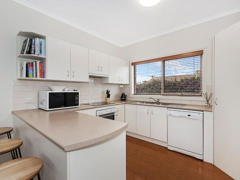 GUILDFORD COTTAGE - Surfers Paradise Gold Coast 1