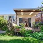 METRES TO THE BEACH MORNINGTON - Surfers Paradise Gold Coast 0