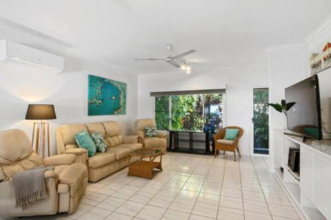 Seabreeze Beachfront Clifton - Surfers Paradise Gold Coast 3