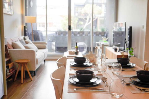 Trendy Modern 2BD Apartment Close To Beach & City - Surfers Paradise Gold Coast 4