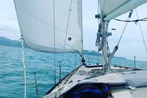 Casual Fare Sailing Charters Townsville Ocean Living Cruise - Surfers Paradise Gold Coast 4