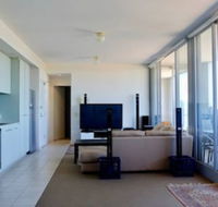Spacious One Bedroom Apartment With Large Balcony - Surfers Paradise Gold Coast