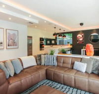 Spacious 2 Bedroom Apartment in Ascot With Large Private Garden - Surfers Paradise Gold Coast