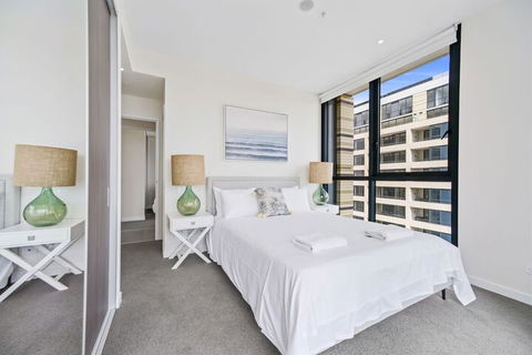 HomeHotel Ultra Luxury 2 Bedroom Next To Mall & Train - Surfers Paradise Gold Coast 2