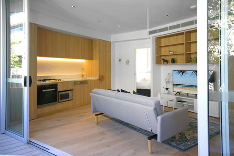 In The Heart Of Sydney 401 CALIBRE - Surfers Paradise Gold Coast 3